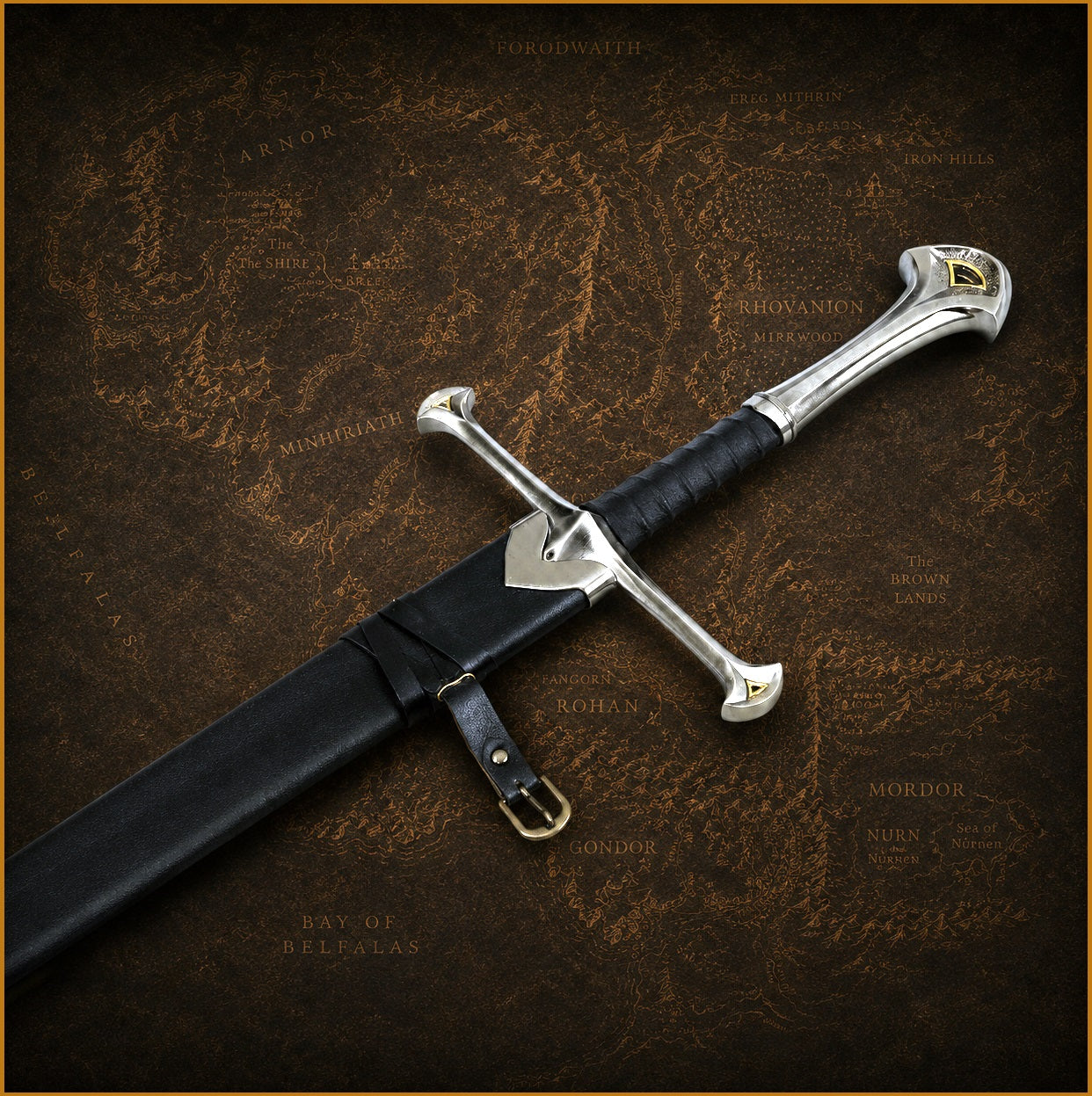 Lord of the Rings Anduril Narsil Sword Replica with Scabbard and Wall Mount